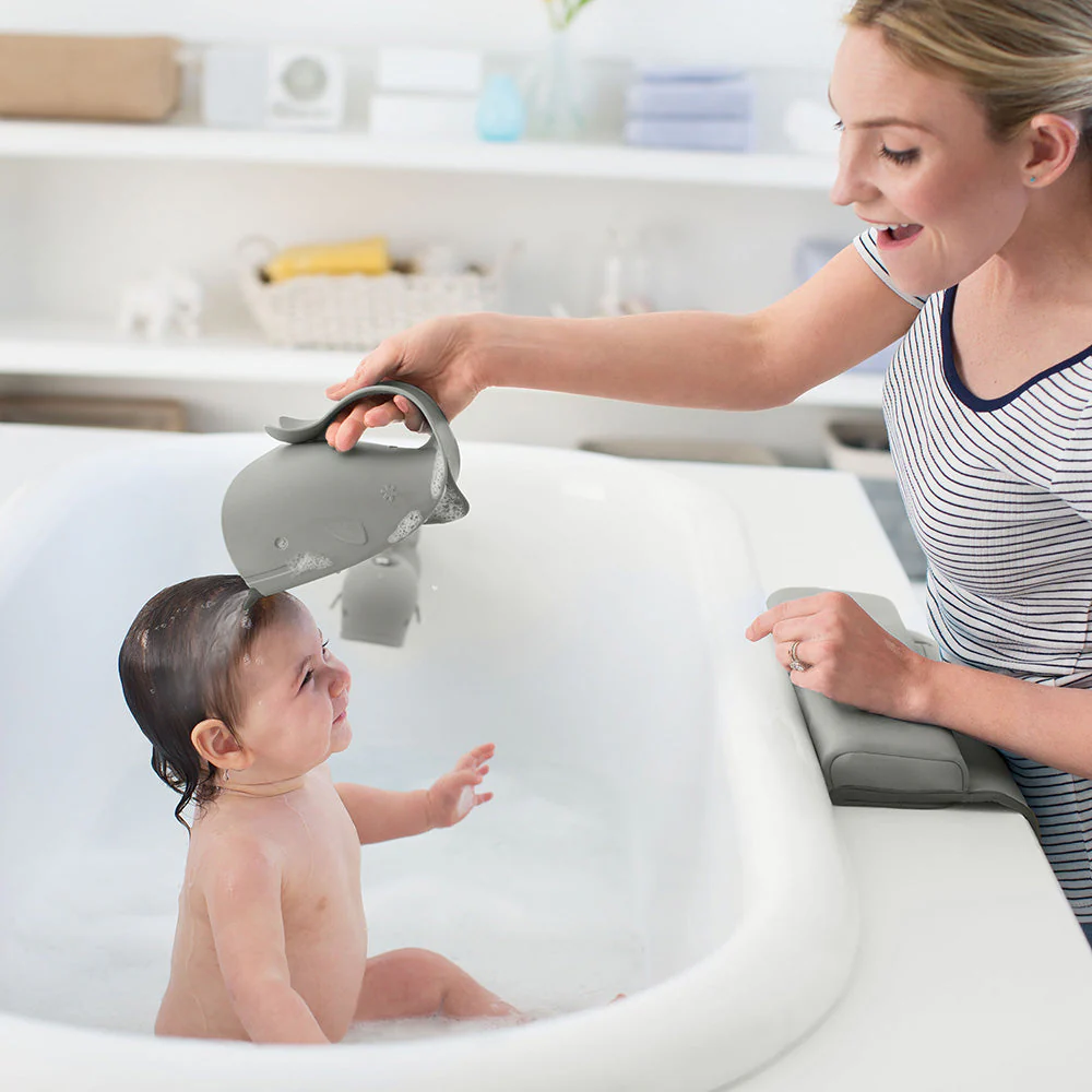 Grey Moby Waterfall Bath Rinser - Image 3