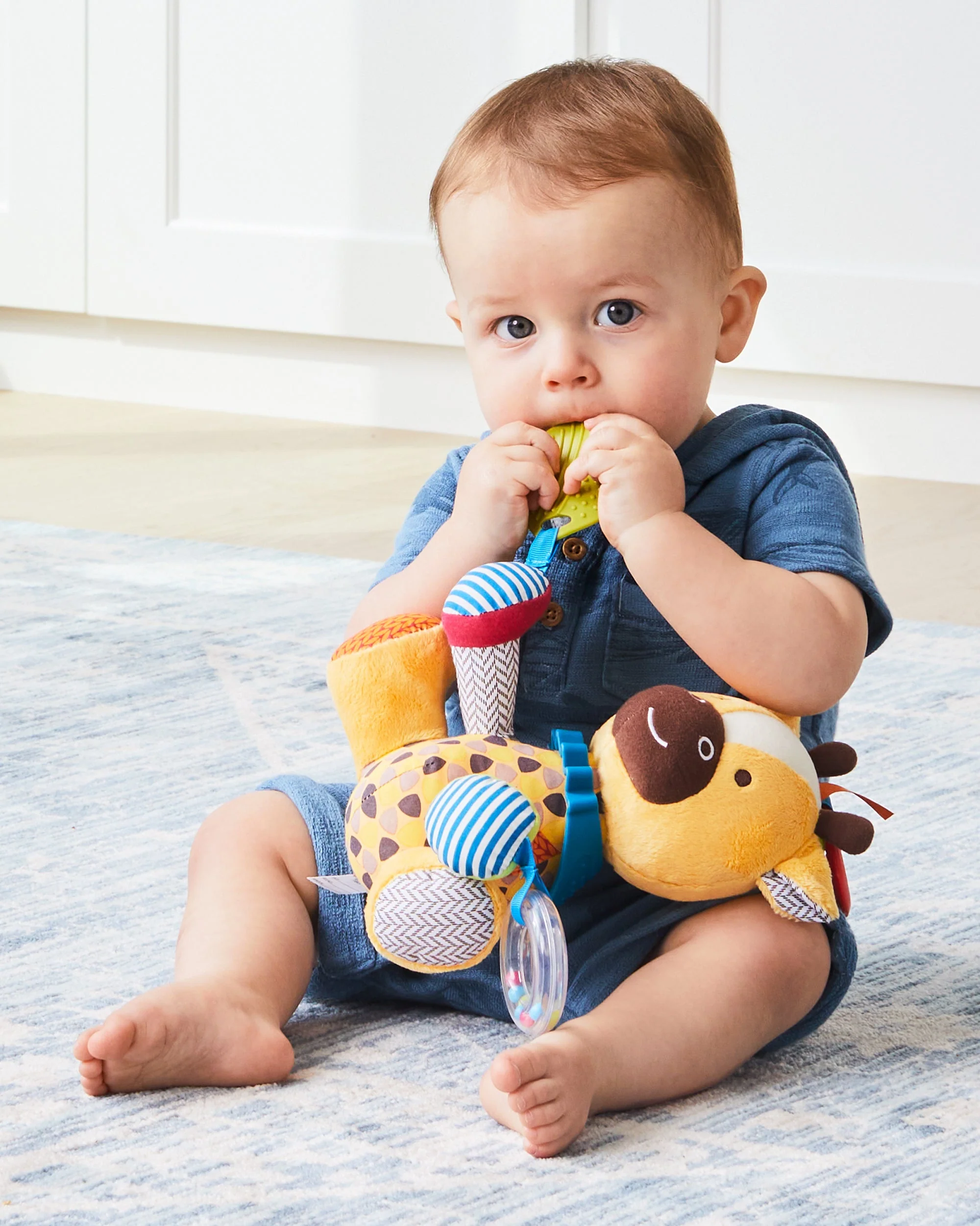 Bandana Buddie Activity Toy - Giraffe - Image 4