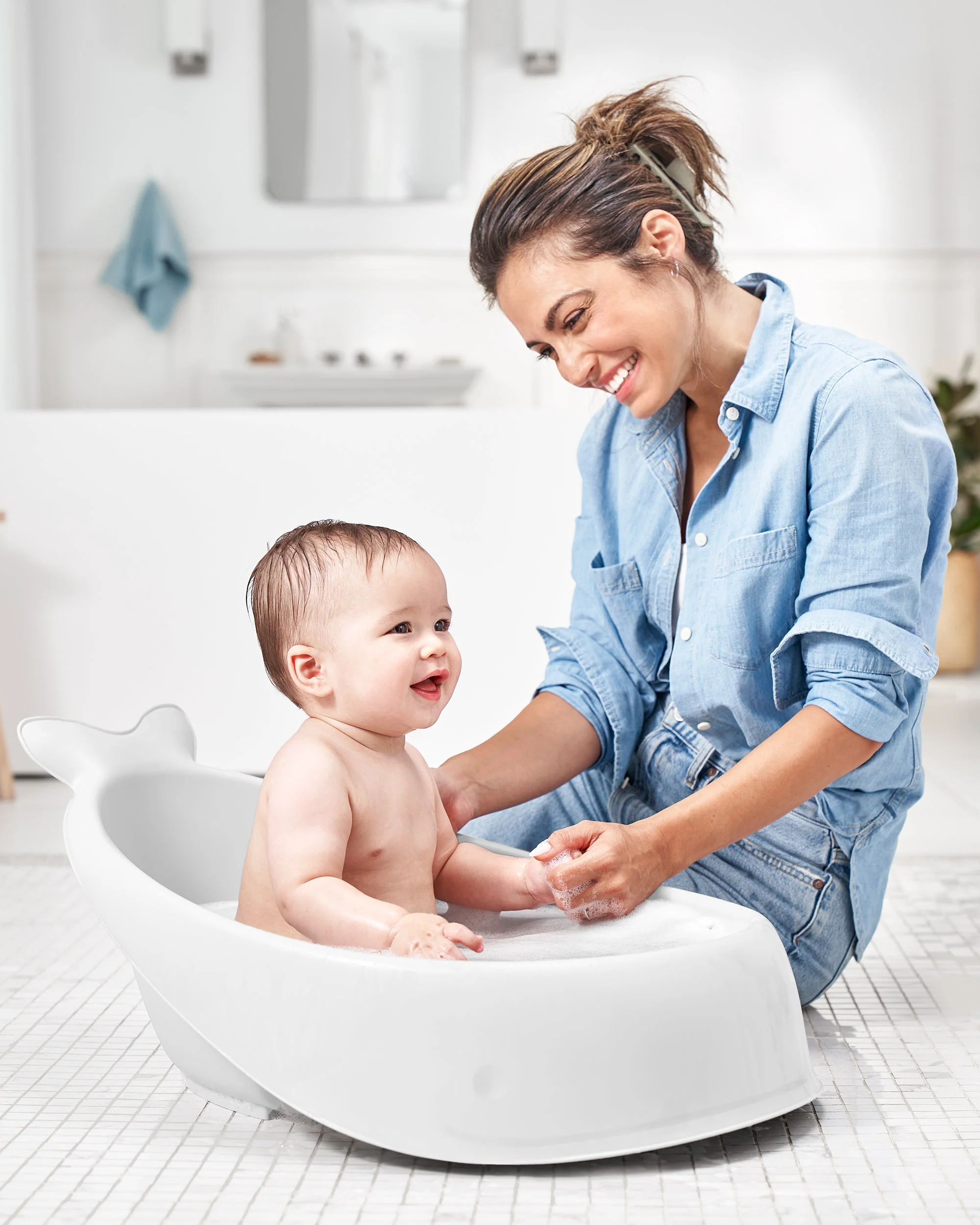 White Moby Smart Sling 3 Stage Bath - Image 15