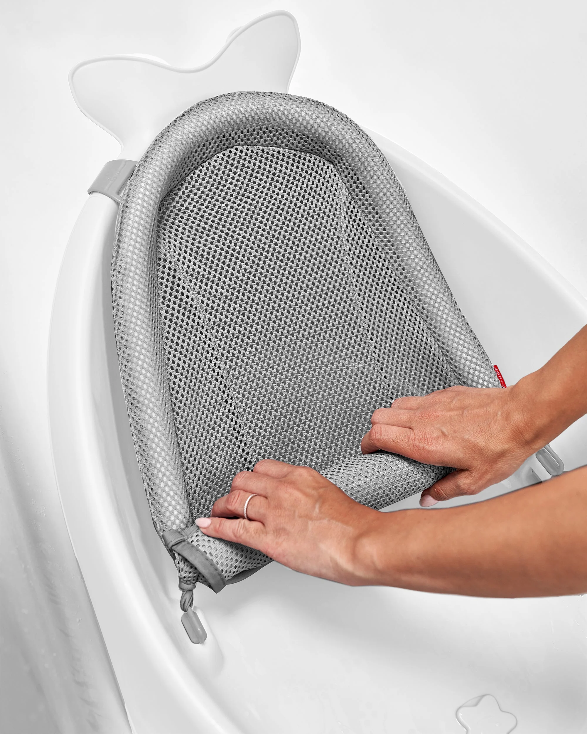 White Moby Smart Sling 3 Stage Bath - Image 6