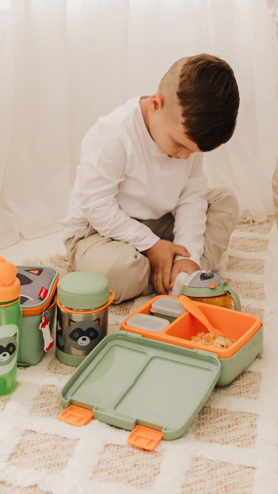Rudy Raccoon Zoo Bento Lunch Box - Image 11