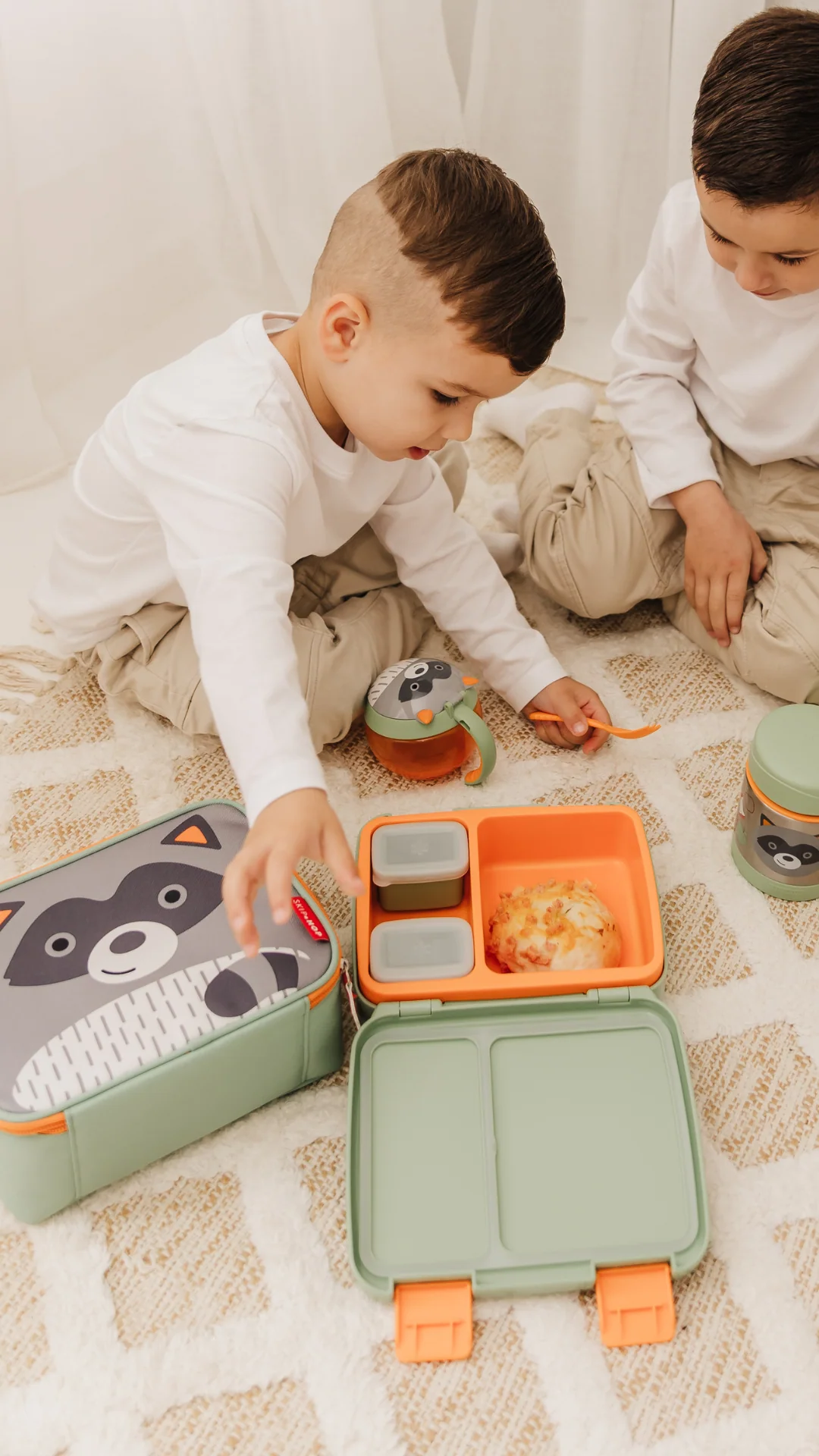 Rudy Raccoon Zoo Bento Lunch Box - Image 12